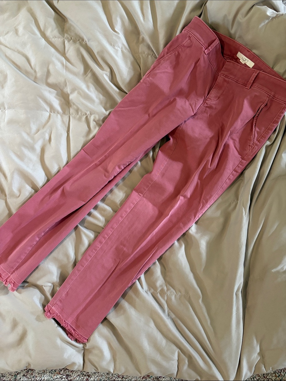 LOFT Cropped Frayed Hem Pink Ankle Pants - Picture 4 of 6